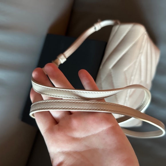 YSL Loulou Toy - Picture 16 of 17